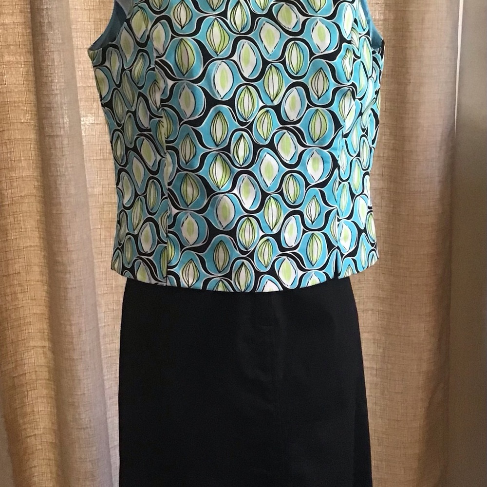 Amanda Smith Petite Suit Skirt/Top  6P Black Skirt W/Bright Leaf Pattern Top